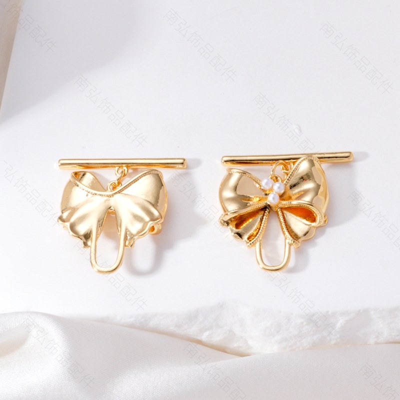 18k copper-plated real gold color-preserving bow pendant, OT buckle, universal buckle, necklace buckle, diy bracelet, necklace connection accessory Application Scenario
