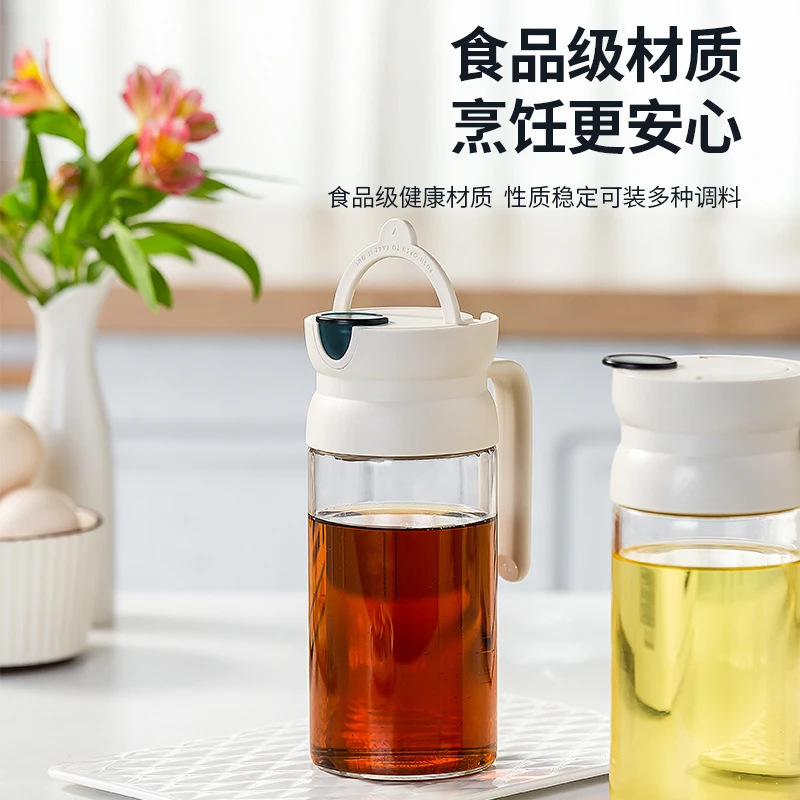 New gravity oil pot, oil bottle, large-capacity glass oil pot, jar, soy sauce and seasoning bottle for household kitchen with automatic opening and closing Application Scenario