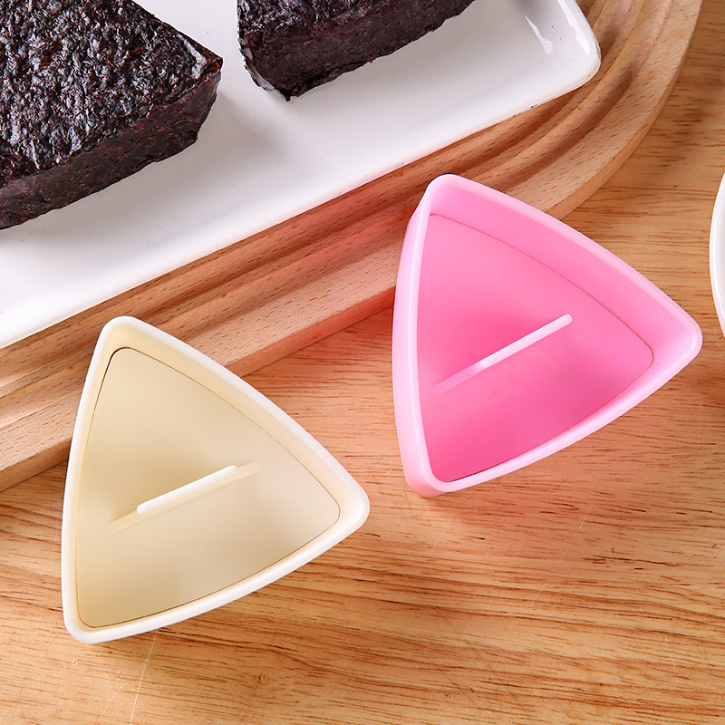 Cross-border triangular rice ball molds, household food-grade large Japanese mille-feuve bento, commercial sushi nori rice rolls Application Scenario