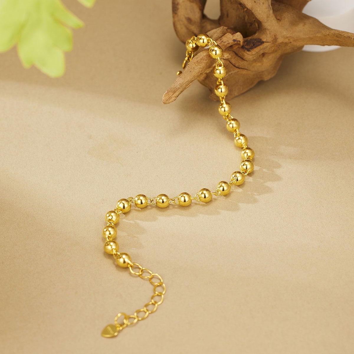 The new simple copper gold-plated bead bracelet is versatile and fashionable. It is the same as the new Chinese-style peace bead bracelet on Douyin details Picture