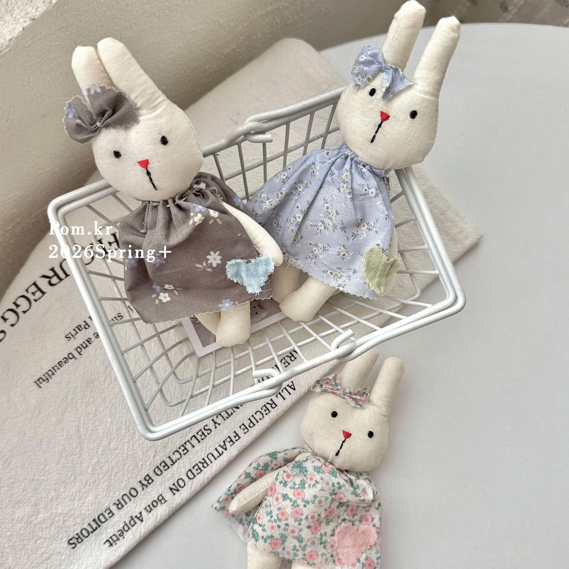 New Korean-style Nordic-style country floral patterned rabbit cute children's fabric doll, handcrafted soothing doll small decoration