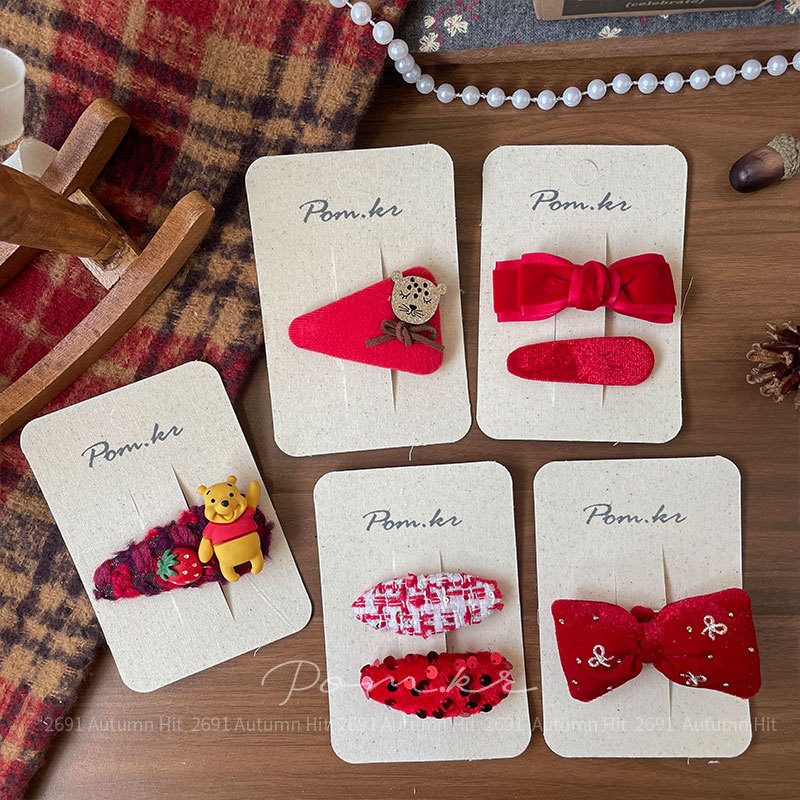 New Korean-style sweet red flower fabric hair clips, handcrafted children's side fringed bangs clips, versatile hair accessories, red girl hair clips, velvet check pattern, flower polka dot bow style, daily cute and exquisite outfit accessories Application Scenario