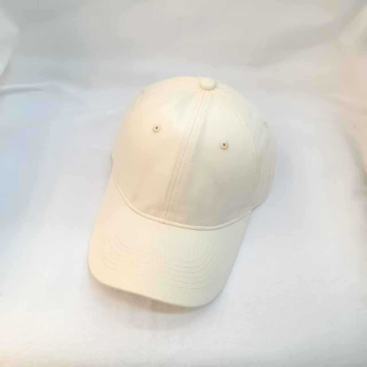Wholesale of pure cotton candy-colored baseball caps, women's soft-top caps, wide-brimmed large-necked baseball caps, and men's sun protection and shade caps Application Scenario
