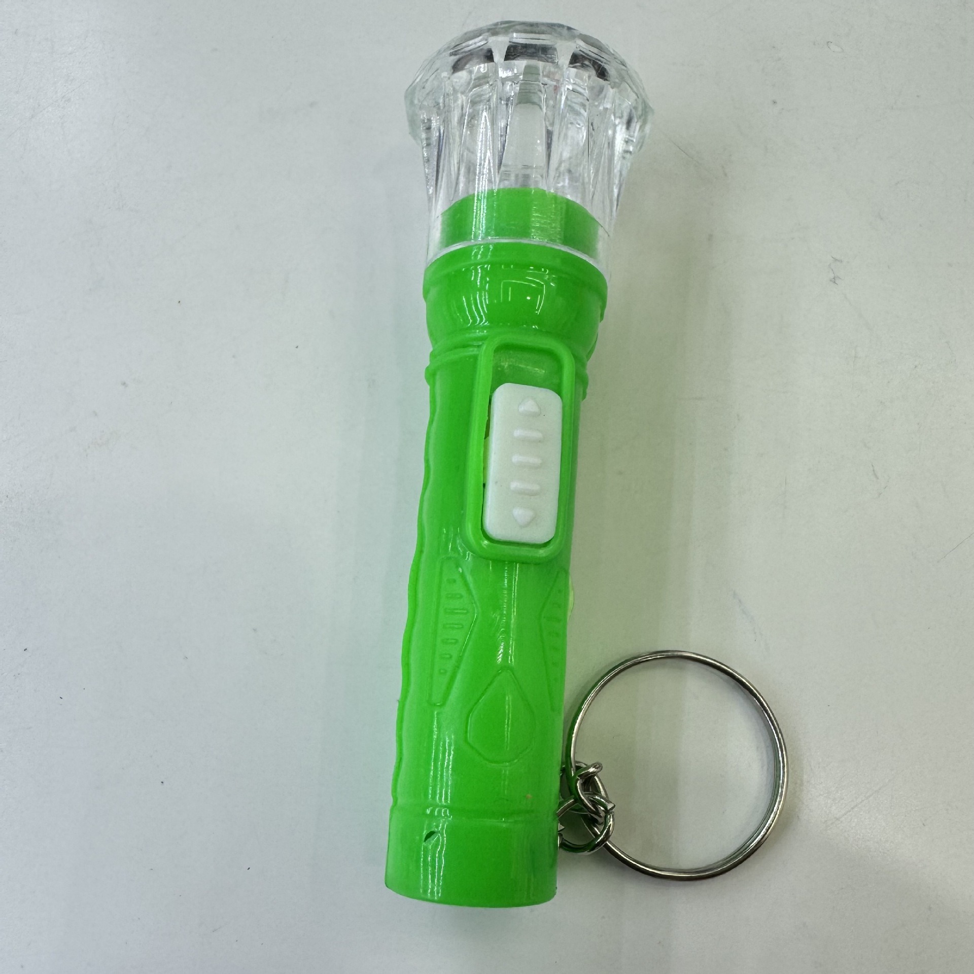 Luminous flashlight, convenient mini lighting flashlight, new and unique keychain, kindergarten children's prize 168 Specification image