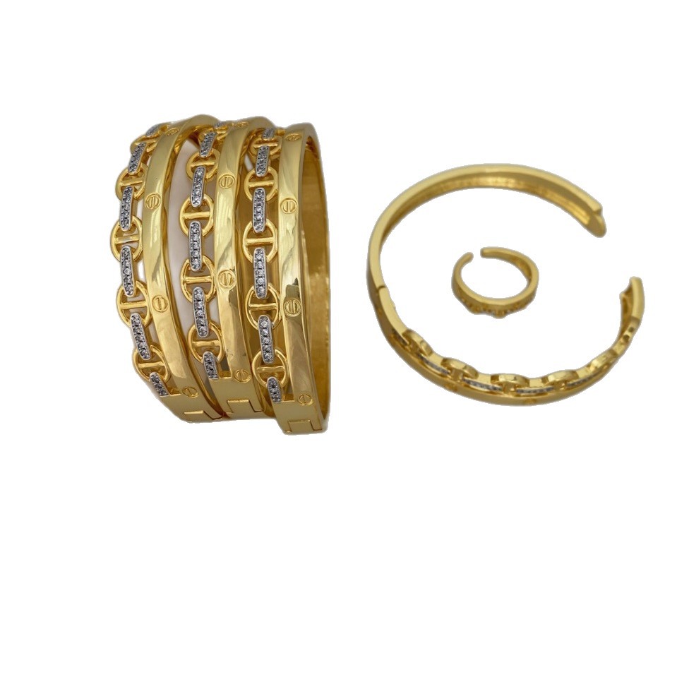 Direct sales from the manufacturer of the popular cross-border fashion hollowed-out diamond-encrusted snap-on pig nose ring and bracelet set for women Item Picture