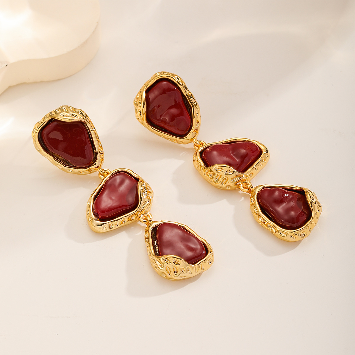 Nasha European and American cross-border copper plated with 18K real gold, set with red plastic beads and tassel earrings, women's S925 silver needle details Picture