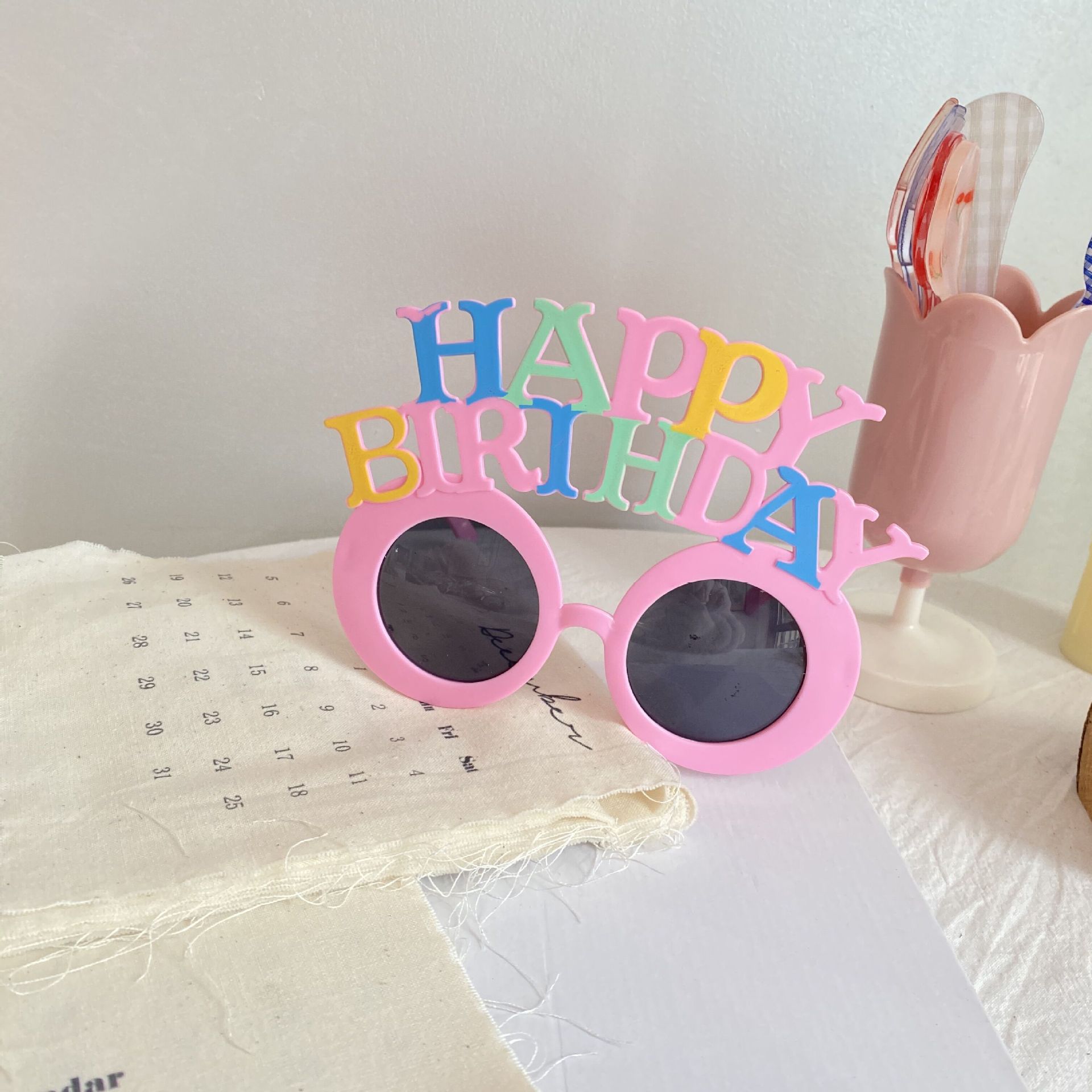 Manufacturer's supply of strange glasses, player's best friend's funny party glasses, birthday glasses, cake decoration sunglasses details Picture