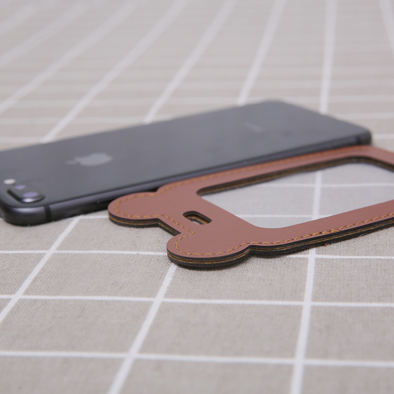 Wholesale of Jinwang Double-sided transparent cartoon ear imitation pickup truck cases for campus, student, office and exhibition work ID card cases Application Scenario