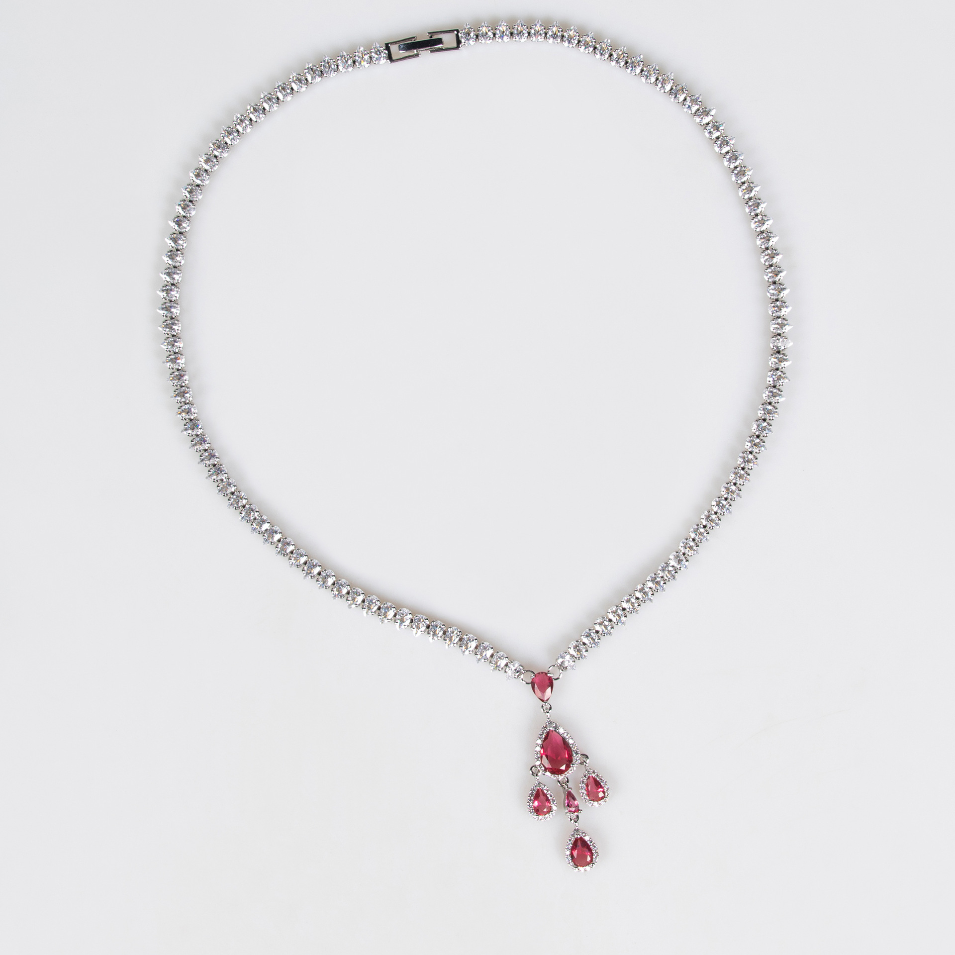 Transfronterizo de lujo gota de agua pendiente collar conjunto de joyas moda viaje de trabajo ligero collar de sue de lujo conjunto de pendientes mujer Item Picture