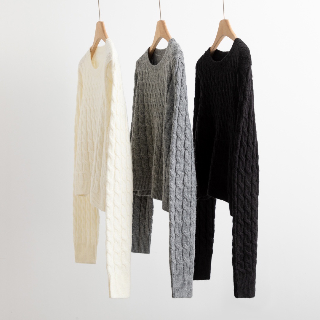 Women's braided pullover sweater, high-waisted short knitted sweater, retro braided loose, versatile and laid-back style for autumn and winter