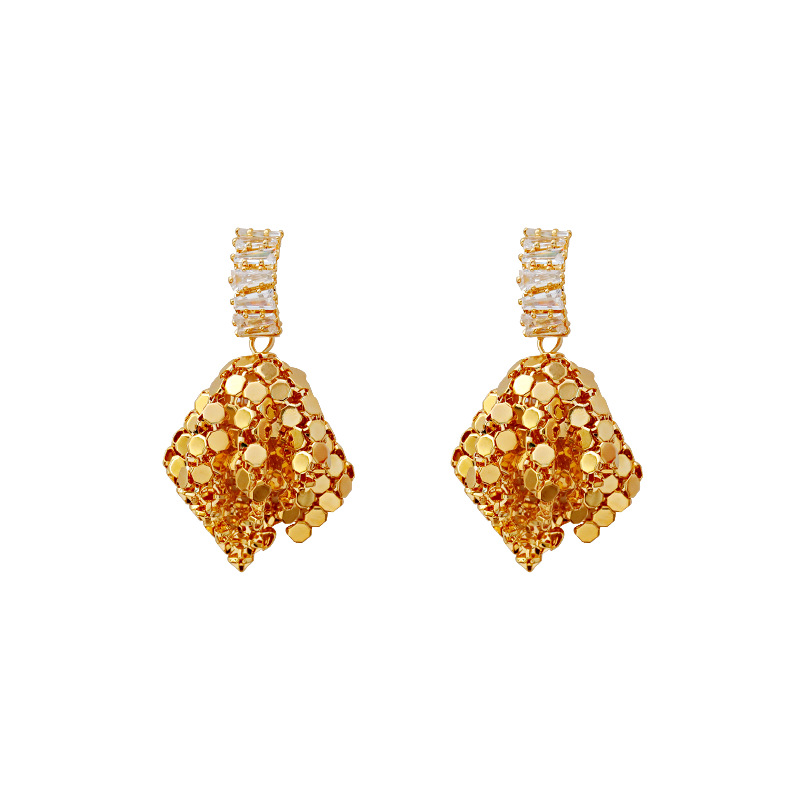 Hyacinth2025 Douyin's best-selling earrings: Fashionable, light luxury, super sparkling zirconia sequin earrings with unique design and a high-end feel Item Picture