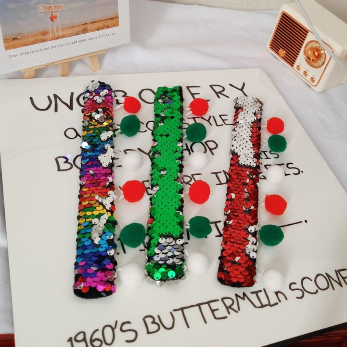 圣诞节手串头饰批发亚马逊花边啪啪圈手环手腕带礼物亮片装饰手链