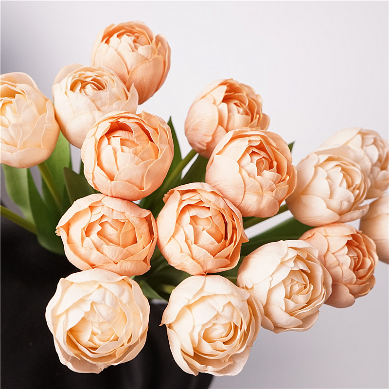 轻奢仿真山茶郁金香房间卧室客厅装饰民宿装饰手捧花束摆拍照道具白底实物图
