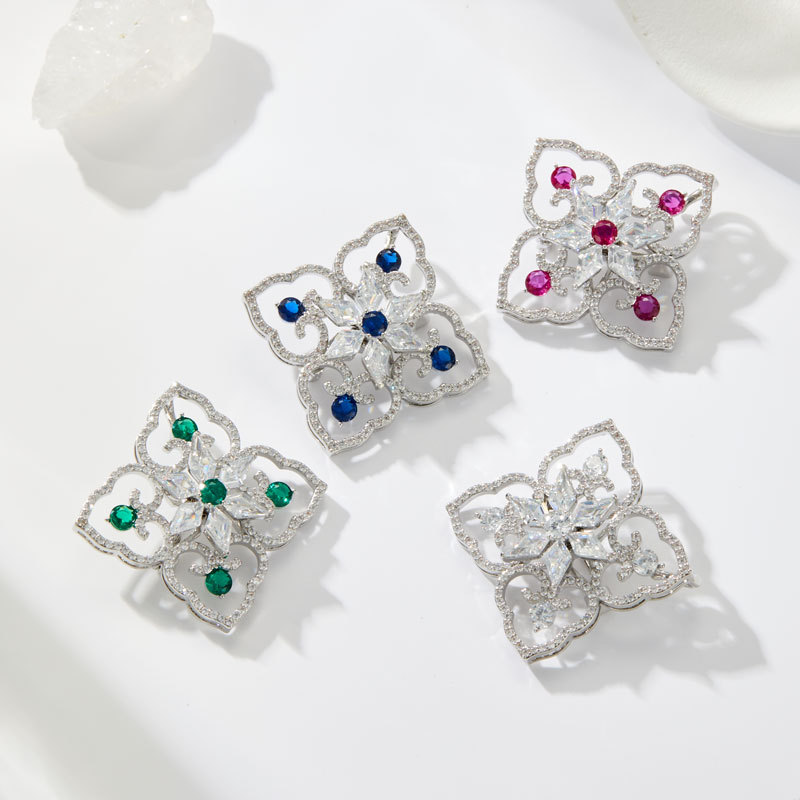 轻奢百搭旋转四瓣花胸针铜合金微镶锆石多色可选高级感别针女衣饰