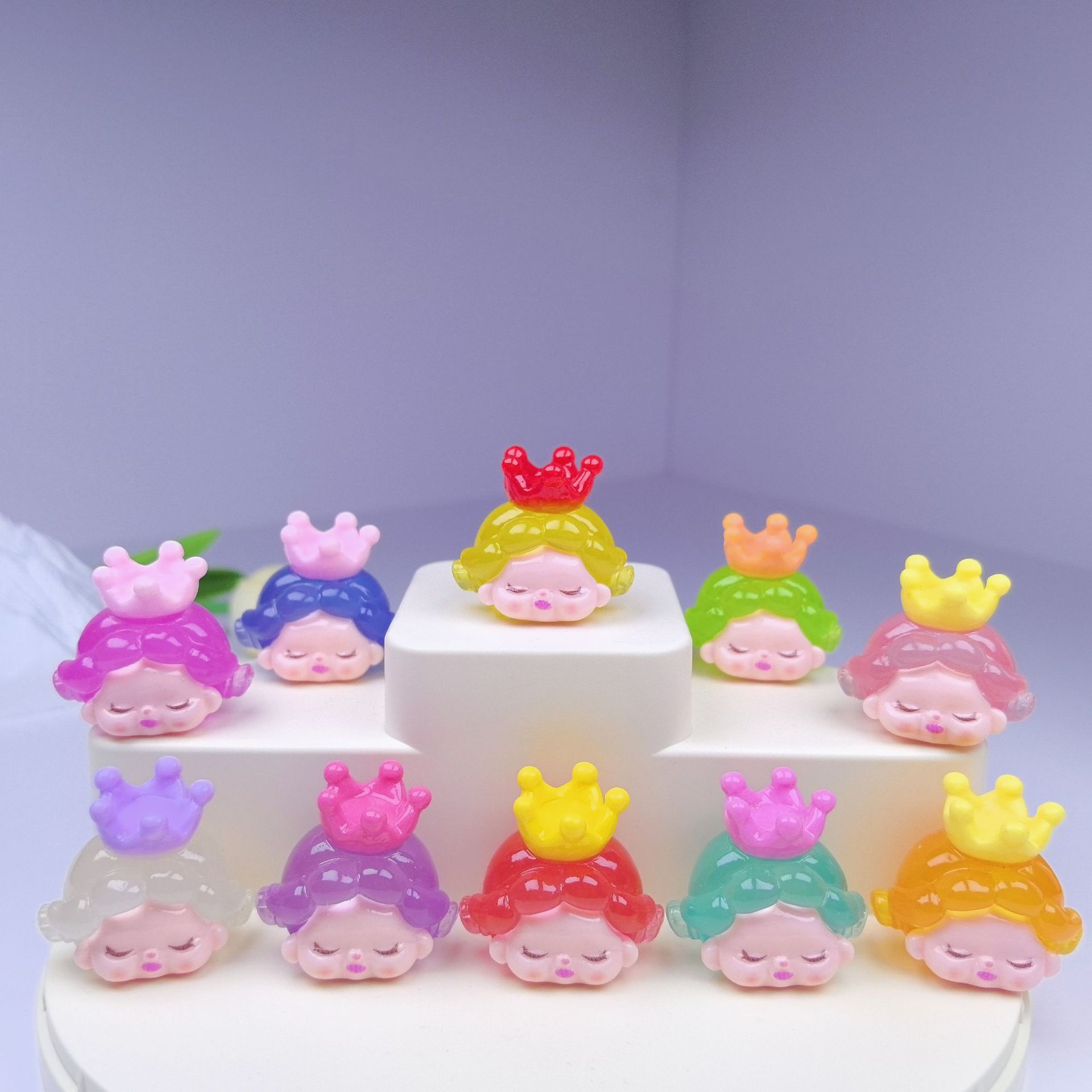 夜光皇冠公主 diy饰品树脂配件车摆件挂件批发钥匙扣盲盒萌粒桌面