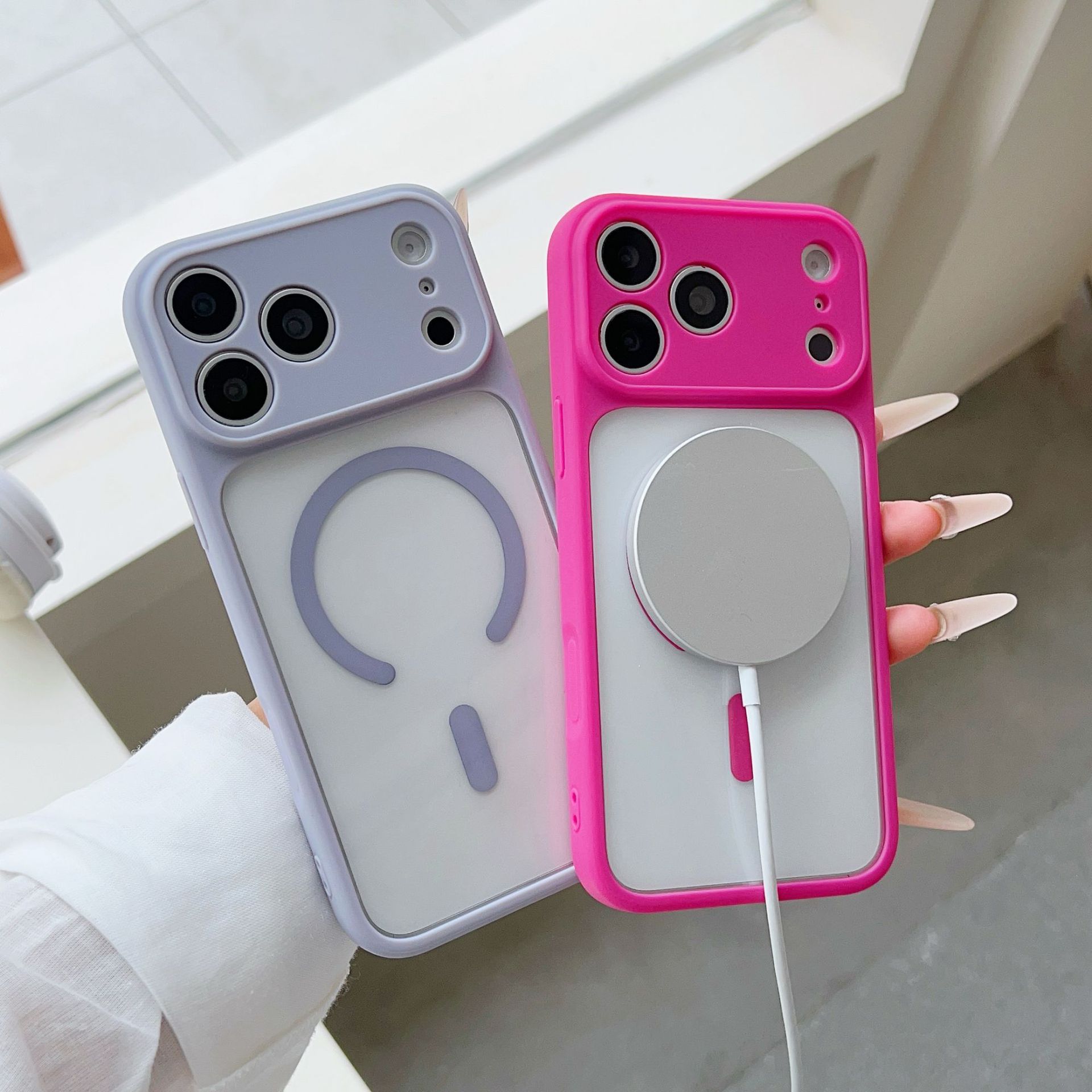 Instantly transform into a transparent acrylic magnetic full-coverage fine-hole protective case suitable for iPhone17Pro details Picture