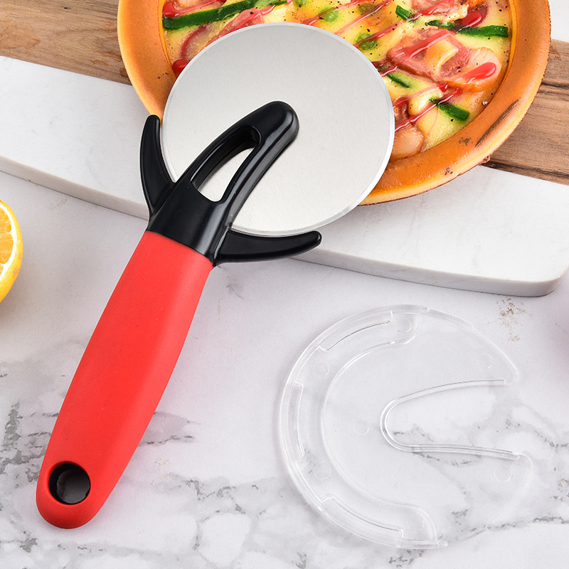 Wholesale stainless steel pizza cutters, pizza roller knives, pizza wheel knives, pizza cutters, and kitchen baking tools from the manufacturer Application Scenario
