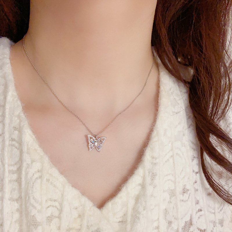 French fashion, light luxury, ultra-sparkling, micro-inlaid zircon butterfly pendant necklace, a niche and versatile design with a sense of collarbone chain accessory details Picture