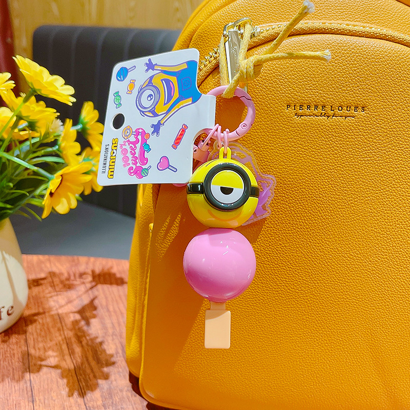 Genuine cartoon Minions, sweet keychains, cute bags, pendants, couple key chains, pendants and gifts Application Scenario