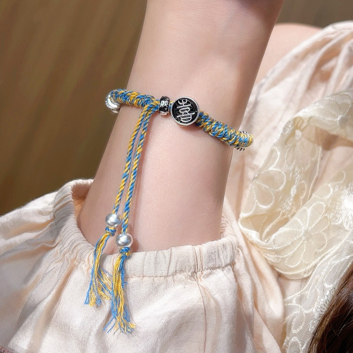 Koi carp woven rope red rope bracelet for girls to get ashore woven rope, exam couple gift woven rope for girls, copper plated with Miao silver Specification drawing