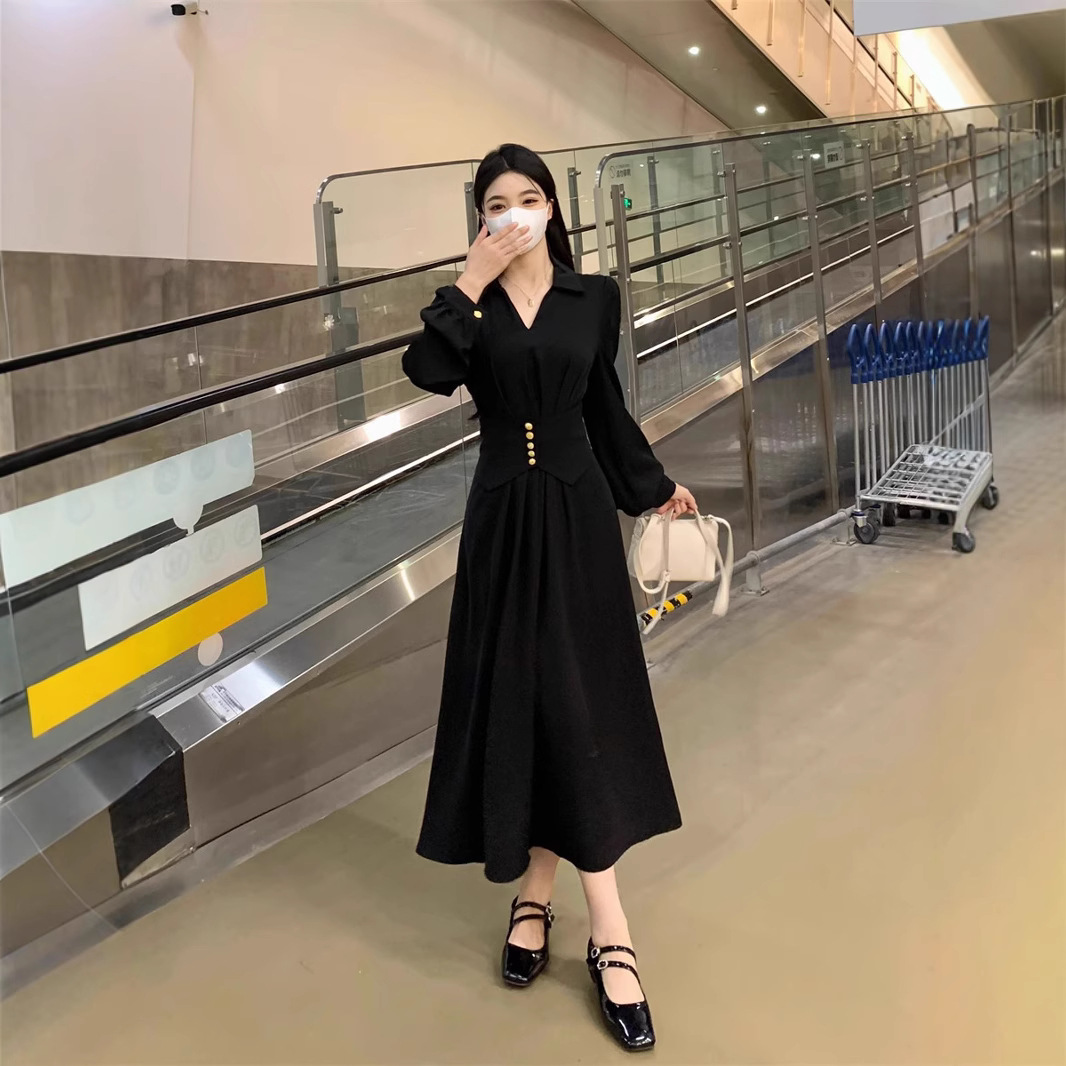 Autumn and winter light luxury French V-neck style, large-sized casual, waist-cinching and slimming, high-waisted women's clothing, slightly plump, popular online dress details Picture