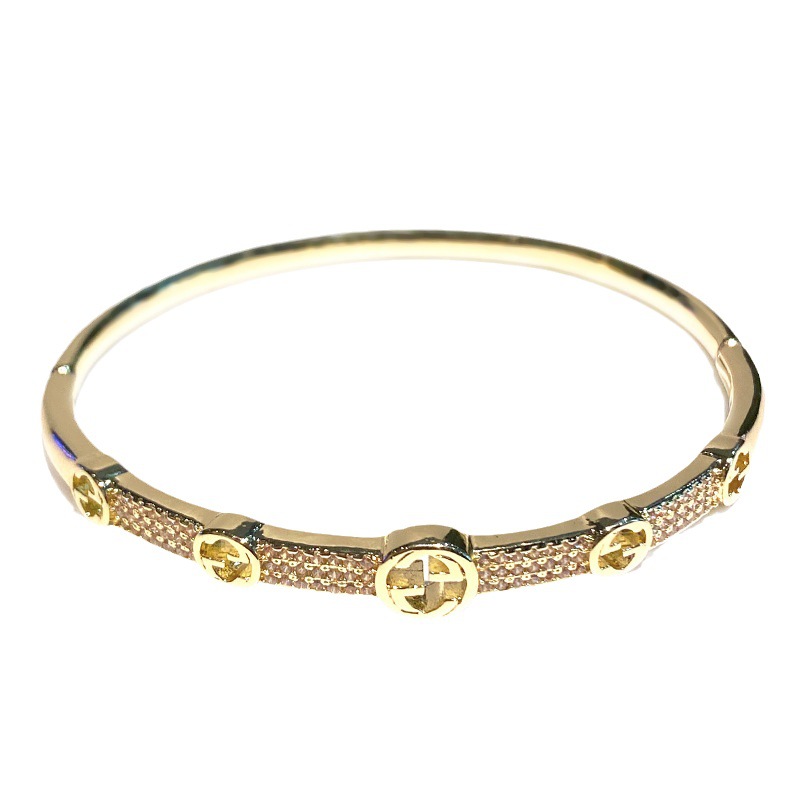 اسوارات مصنوعة من الفضة، الفضة، من القماش، مصنوعة من القماش Item Picture