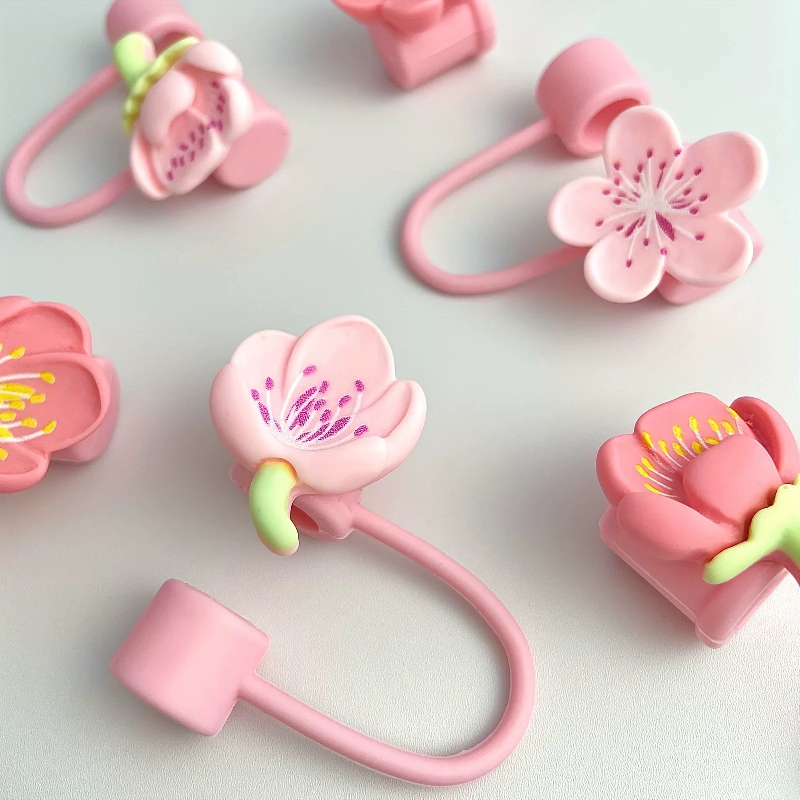 New cross-border Sakura silicone straw cover, glass straw cap, flower series straw dust stopper Application Scenario