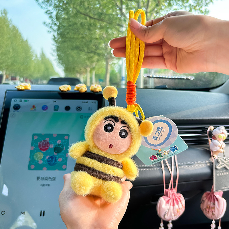 Authentic Penguin Crayon Shin-chan pendant plush toy, cute turtle doll keychain, girls' Children's Day gift Application Scenario