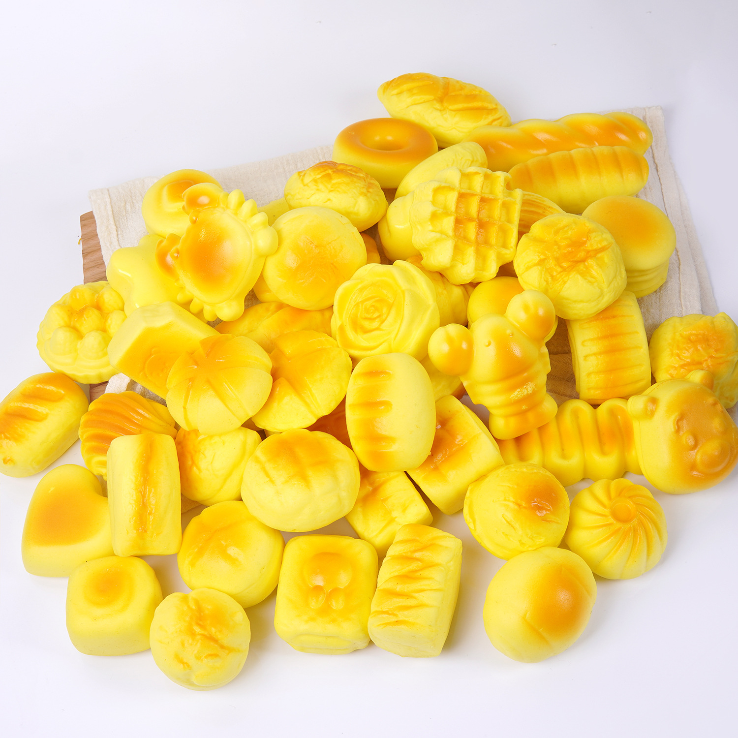 Slow rebound simulation bread Kneading Fun, wet soft and sticky, finger sucking fake bread PU small slow rebound toy random Item Picture
