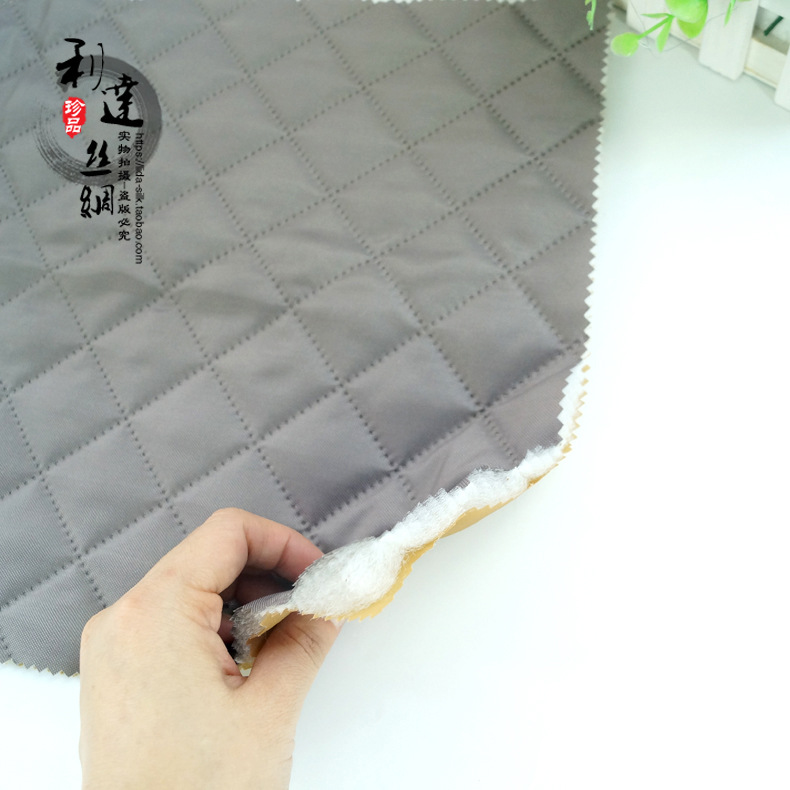 布料/斜纹布斜纹/涤塔夫里布/鎏金雪尼尔布料/面料色丁细节图