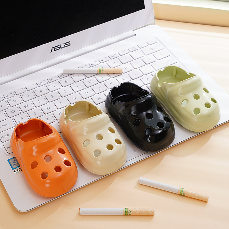 新款创意洞洞鞋烟灰缸办公室家用客厅桌面烟缸潮流网红洞洞鞋防飞详情图3