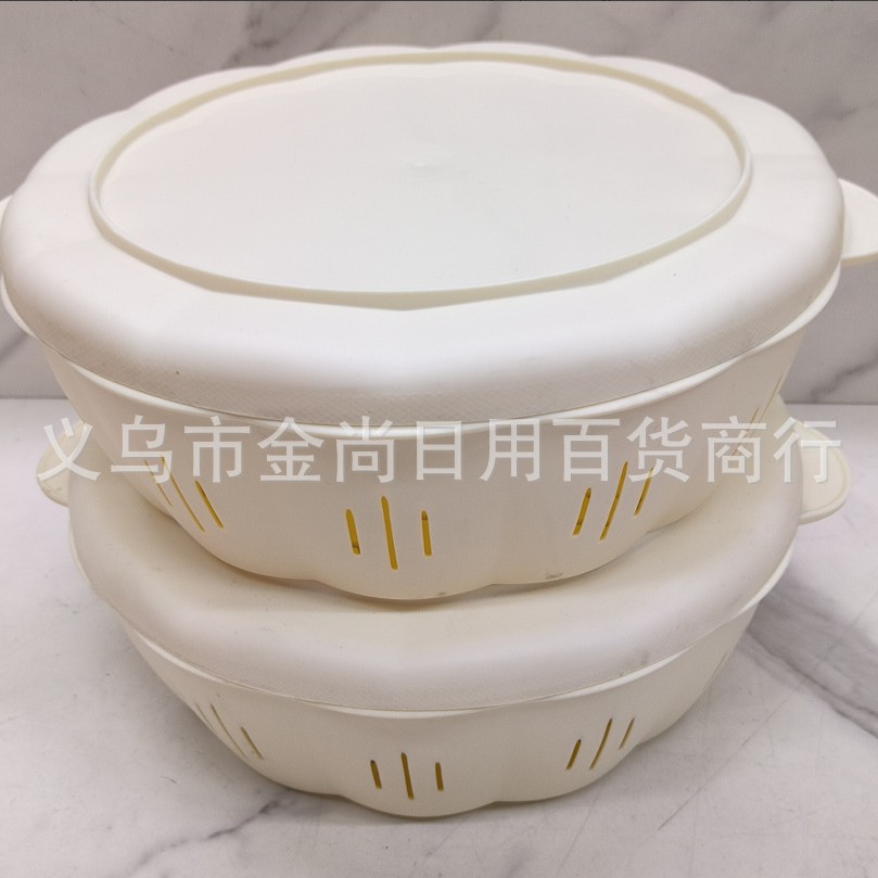 Light luxury internet-famous salad bowl with lid and hammer pattern, household plastic salad bowl, Japanese-style living room creative transparent fruit plate Application Scenario
