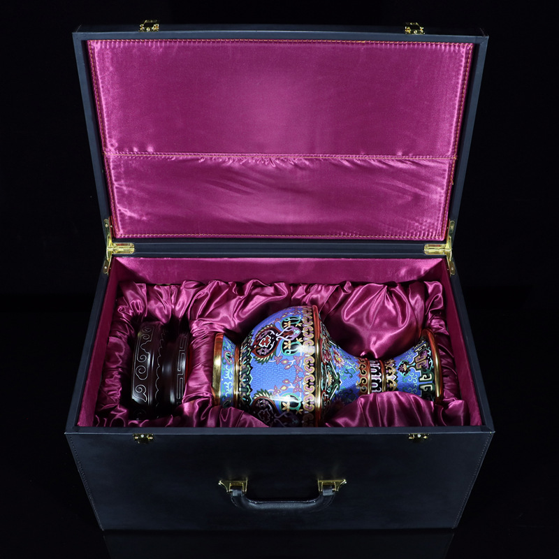 Master's Work (Zhang Xiangdong) Jingtai Blue Vase, Traditional Copper body Cloisonne Enamel 12-inch Huarui Long Vase Application Scenario