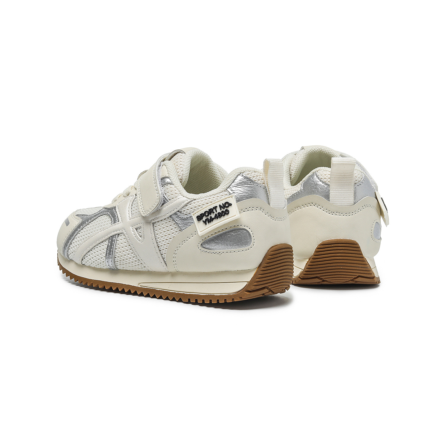 男式板鞋实物图