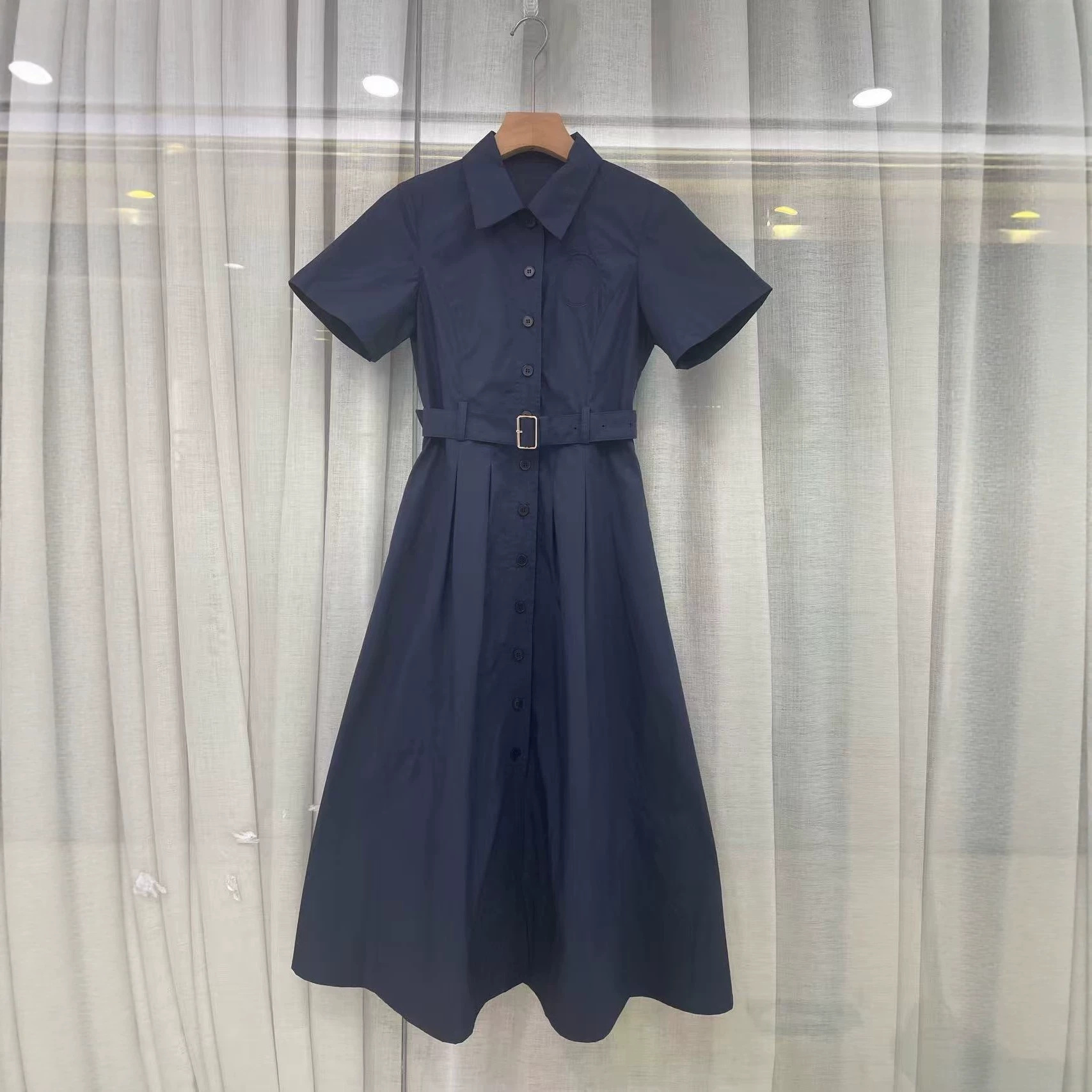 夏季新款D家定位刺绣南油高品质优雅气质翻领高级感女连衣裙