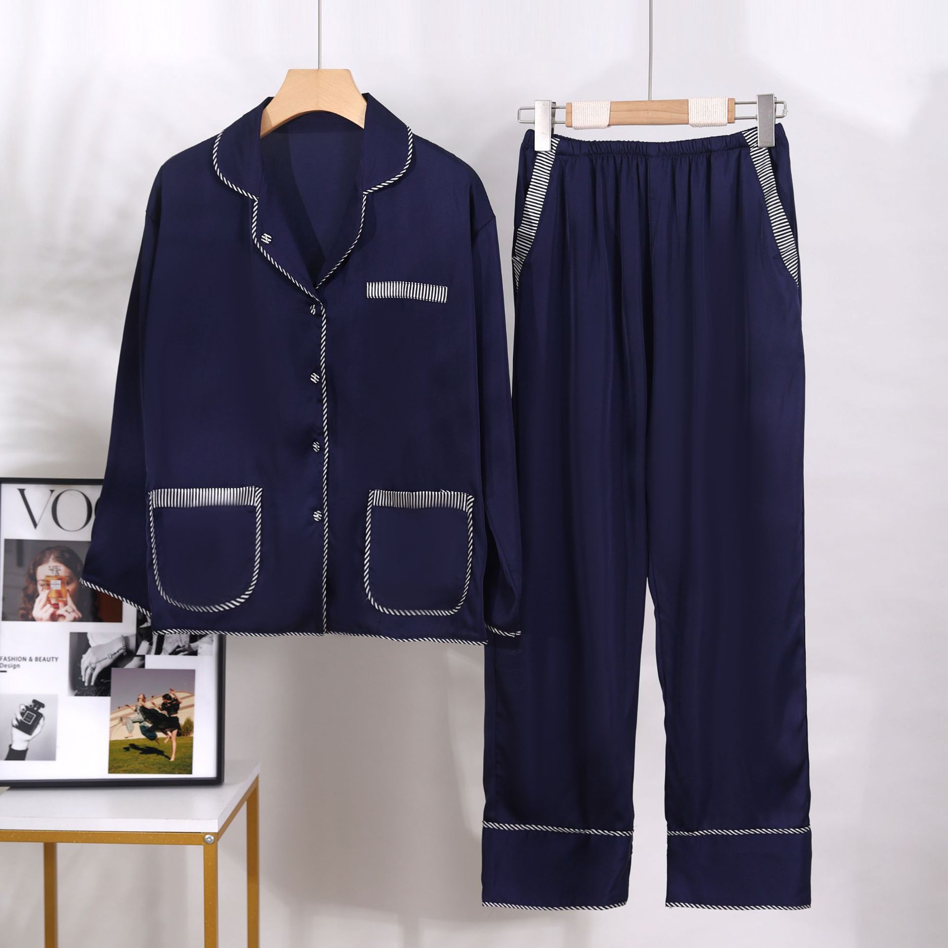 女士家居服实物图