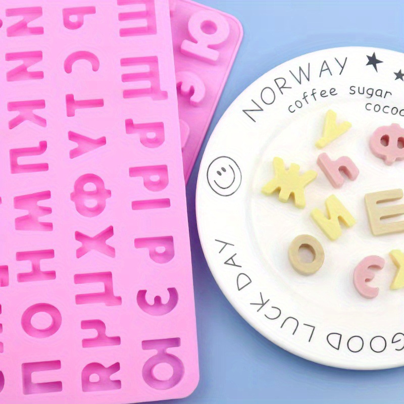 宝宝辅食硅胶卡通模  硅胶字母饼干制作果冻DIY巧克力蛋糕糖果模  烘焙趣味英文模具产品图
