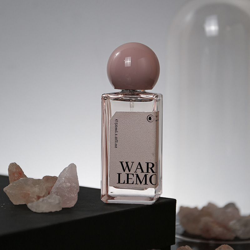 女士香水实物图