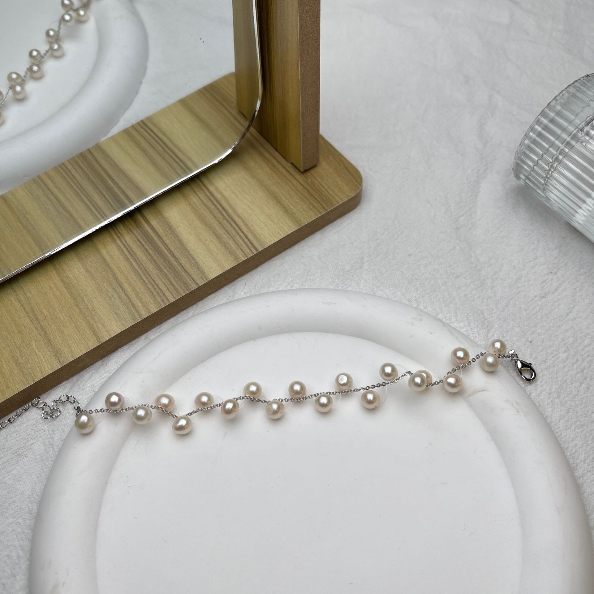 "Full Sky Stars Natural Pearl Bracelet, 925 sterling silver, fashionable design, forest-themed, super ethereal and sweet women's silver chain decoration, handcrafted. Application Scenario