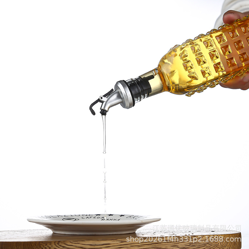 Jarra de aceite de vidrio transparente botella de perfume botella de espumante botella de aceite esencial caja de vidrio de agua embotellamiento universal Application Scenario