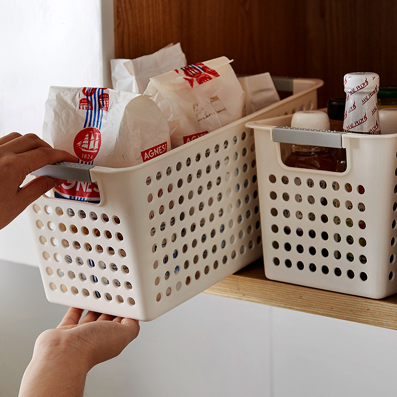 Plastic storage basket, desktop sundries storage box, rectangular, kindergarten snack and toy storage basket, small storage basket Application Scenario