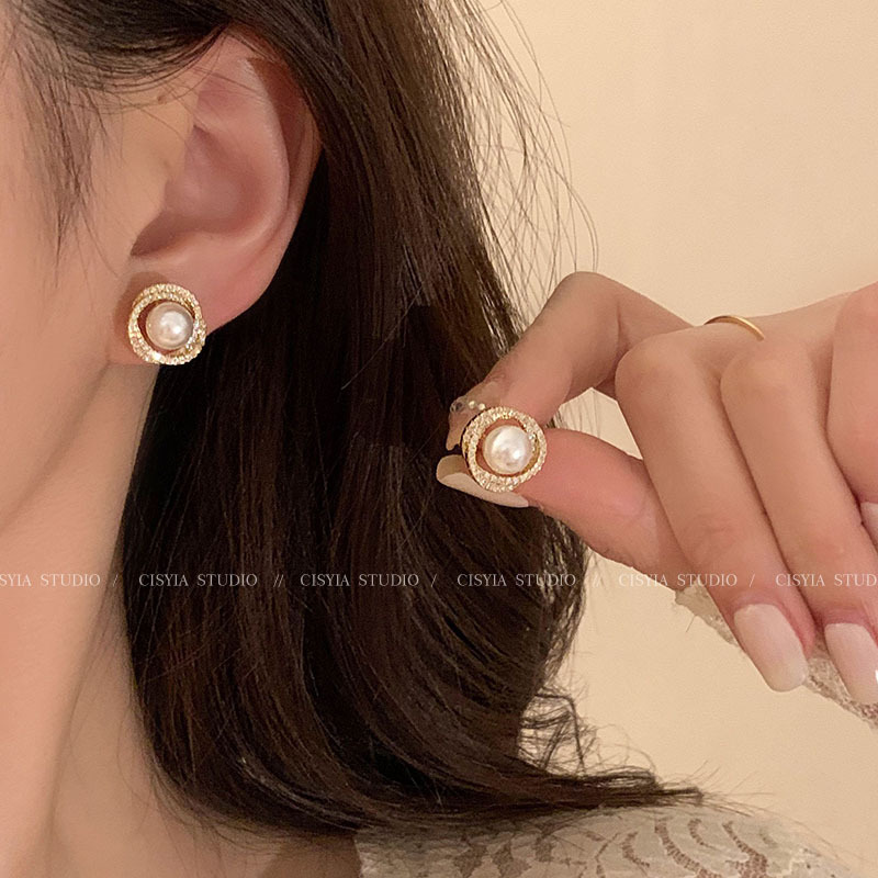 French retro pearl stud earrings with micro-inlaid zircon earrings, simple and cold style for women, small and exquisite stud earrings wholesale details Picture