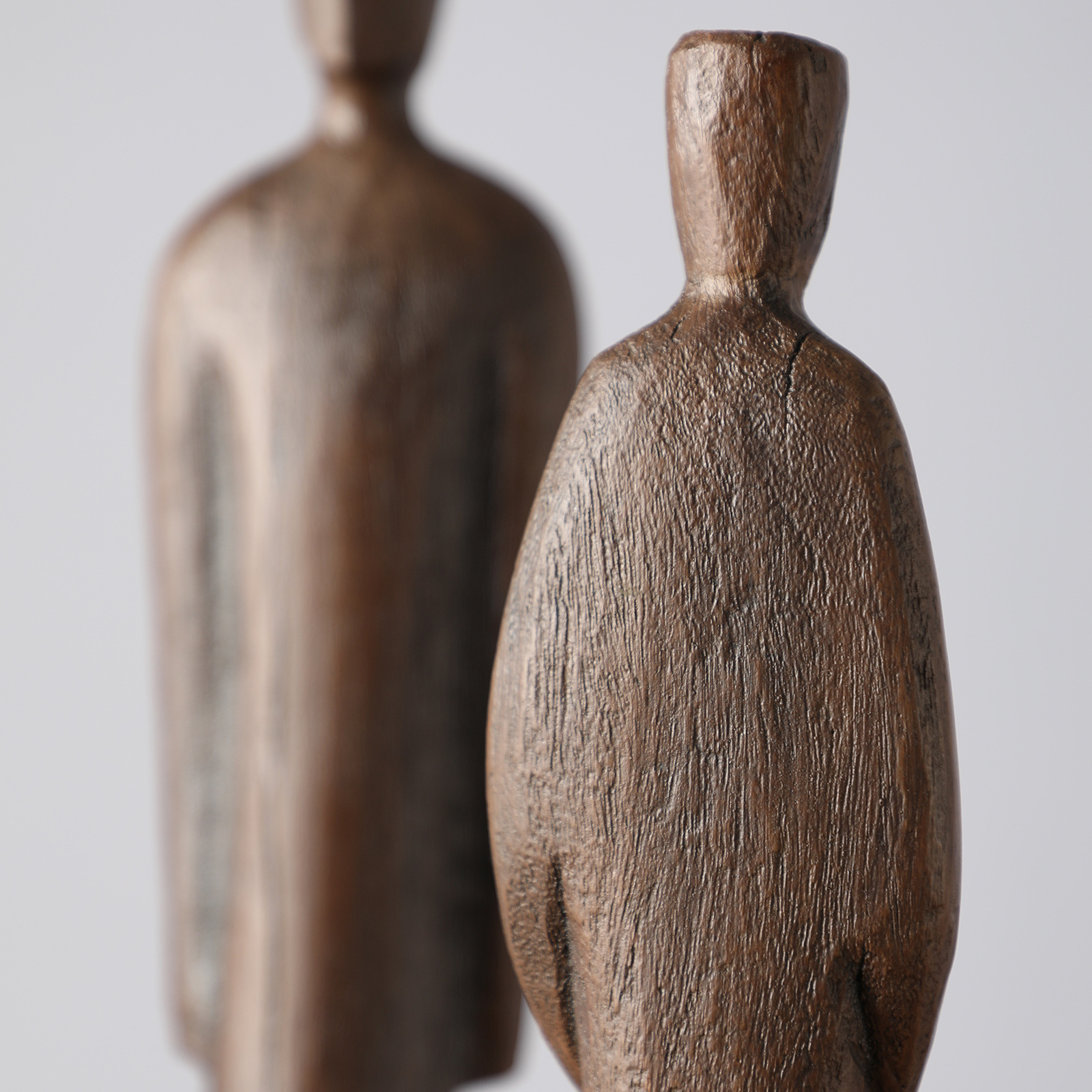 2026 New modern and simple resin figure figurines, creative art decorations for the living room entrance, home tabletop handicrafts Application Scenario