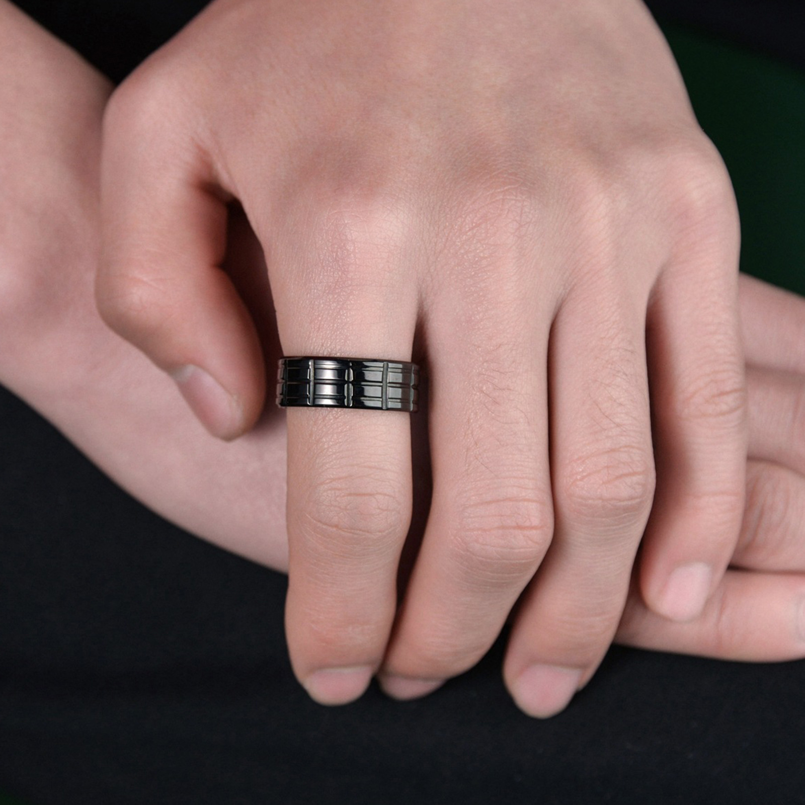 Cross-border supply Yiwu factory direct sales of small accessories. Popular stainless steel men's rings from Europe and America with black plating and pattern finishing Application Scenario