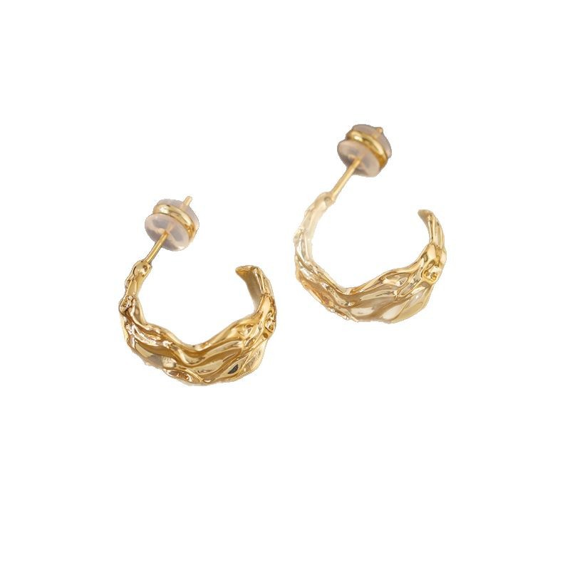 European and American niche light luxury earrings, with a high-end design sense, lava pattern, fashionable and cold style, stud earrings, versatile and elegant earrings Item Picture