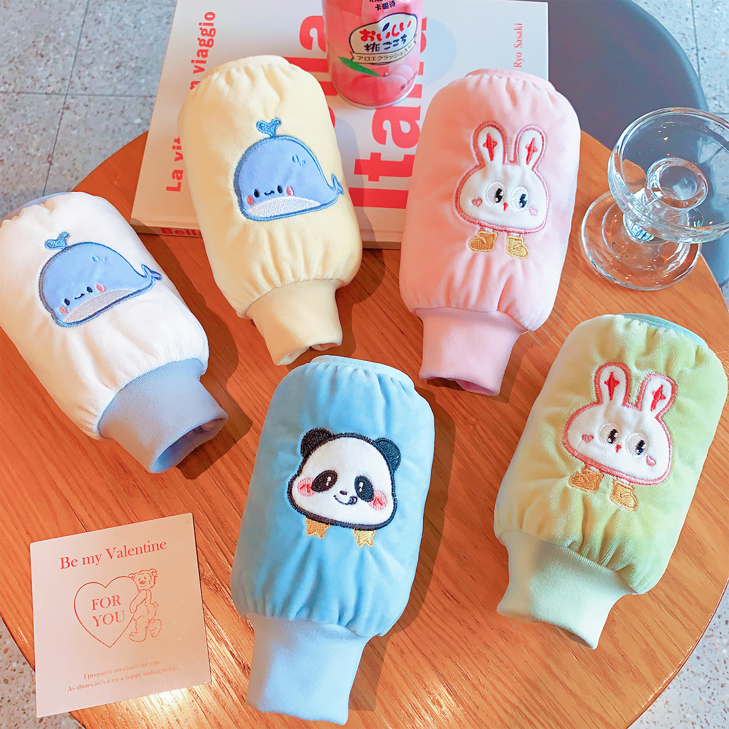 Children's sleeves, warm and protective sleeves for boys and girls in autumn and winter, hand sleeves, baby anti-dirt and anti-stain, medium and long student sleeves details Picture