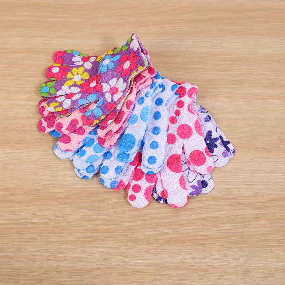 Classic polka dot printed bath scrub gloves, five-finger bath scrub towels, scrub daily necessities for bathing and exfoliation in stock Application Scenario