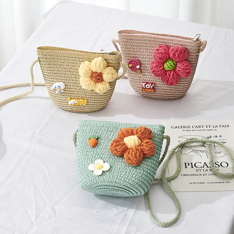 Cross-Border Straw Weaving Bags Spring And Summer New Products: Children's Straw Weaving Small Bags, Baby Crossbody Small Round Bags, Cute Straw Weaving Girls' Mini Crossbody Bags, Handmade Straw Weaving Bags Application Scenario