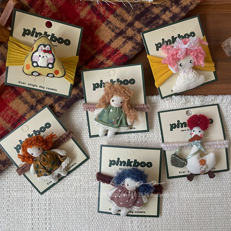 Nueva versión coreana toalla de otoño aros de pelo niños de alta elasticidad bolas de cola de caballo aros de pelo cute osito accesorios de pelo pinkboo 3d handmade dolls aros de pelo dibujos animados estilo de punto retro cute otoño invierno details Picture