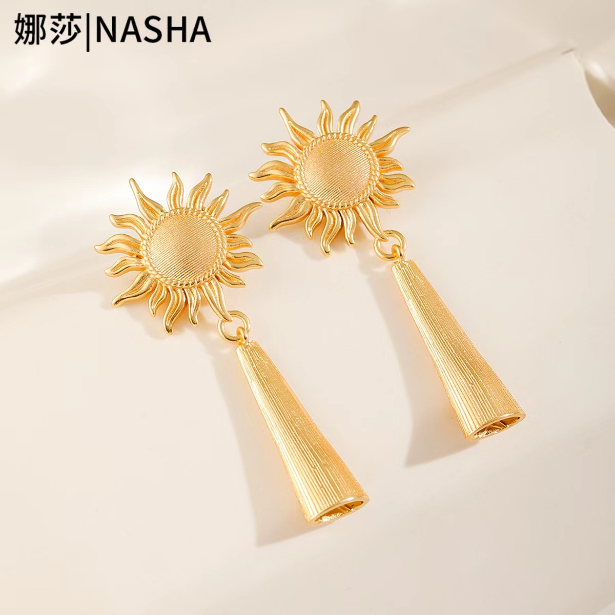 Nasha Cross-border exclusive copper-plated 18K real gold sunrise tassel earrings for women, casual and versatile earrings, exuding a sense of elegance and sophistication